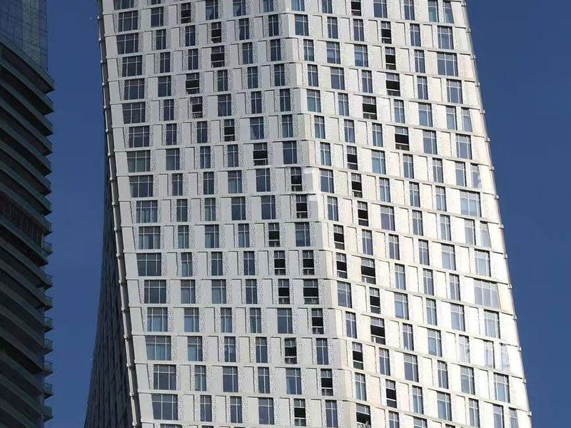 Dubai-Marina-Skyscraper-4