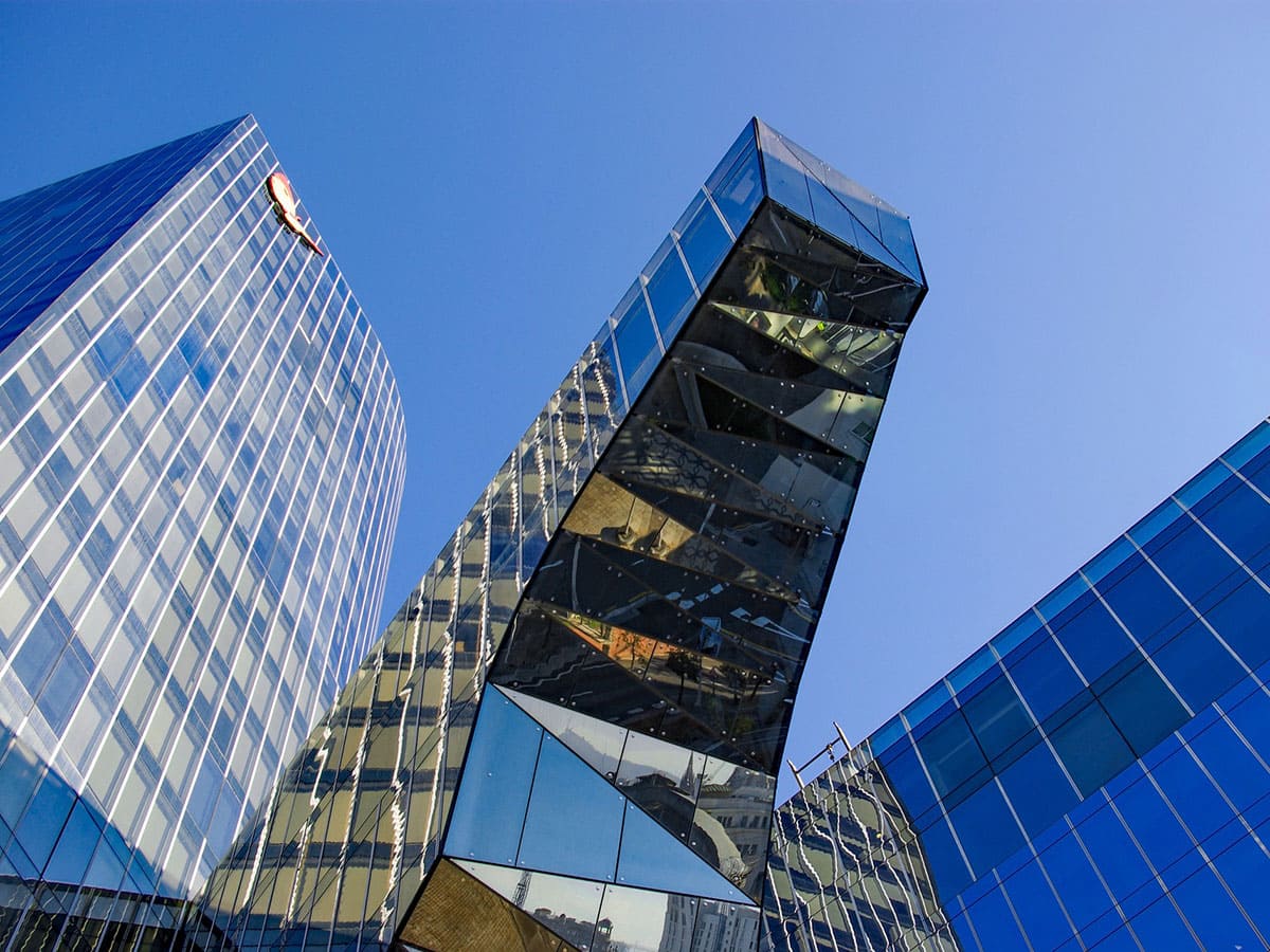 glass-curtain-wall-1