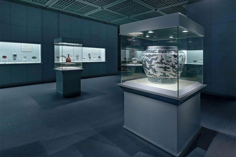 Museum-showcases
