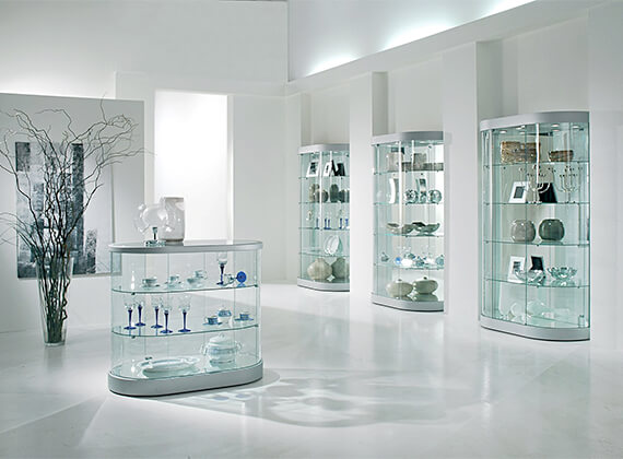 Museum-showcase-and-displays